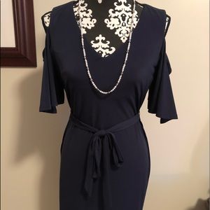 Stunningly gorgeous EUC Calvin Klein cold shoulder